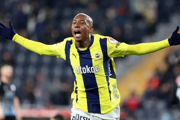 Anderson Talisca revelou desejo e conversas informais para retornar ao Bahia por Divulgação/Fenerbahce
